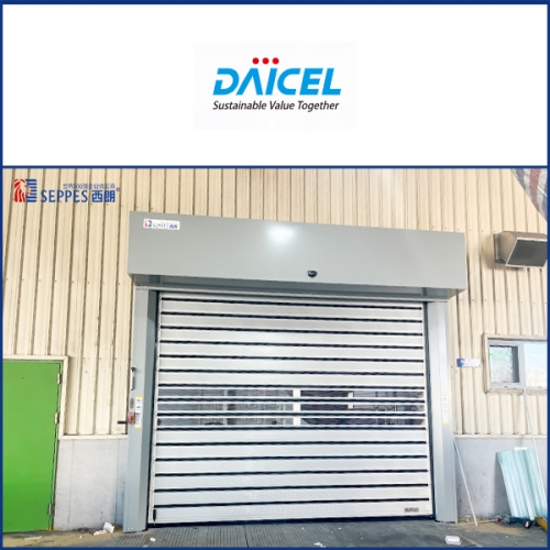 大赛璐车间大门安装西朗硬质快速门