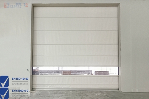 工厂使用快速门让组装车间进出效率大大提高