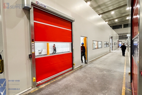 2025工业门选型：PVC快速门、硬质快速门、提升门、卷帘门到底哪款更适合你？