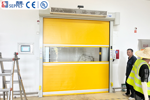 缓冲区安装快速门与风幕机联动