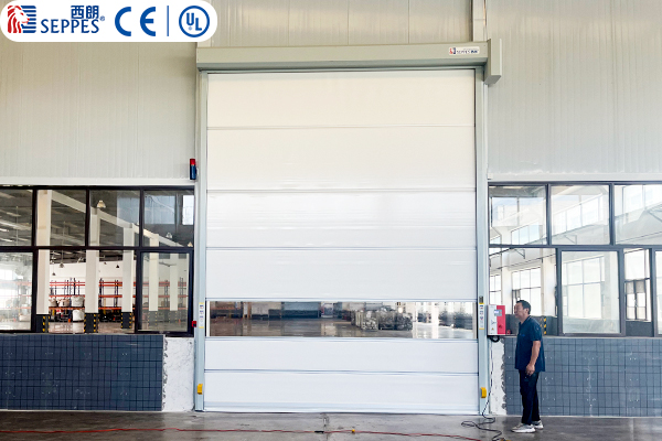 卡斯特金属制品安装西朗快速门