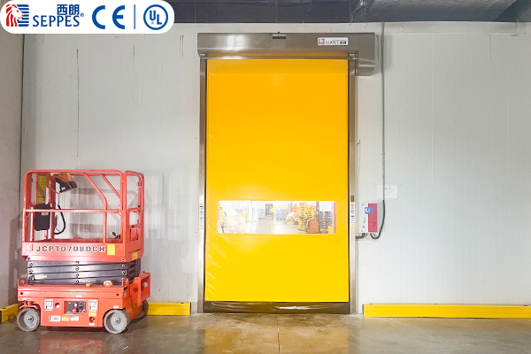 老乡鸡安装西朗品牌拉链快速门