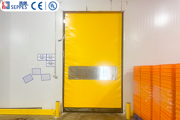 老乡鸡安装西朗品牌拉链快速门