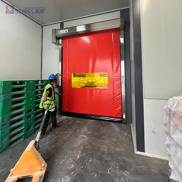 上好佳上海工厂安装西朗拉链快速门