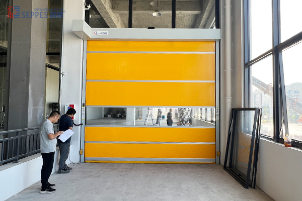 浙江小步出行车间安装西朗快速门
