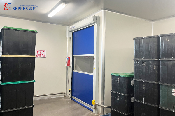 康威塑业车间复购西朗快速门