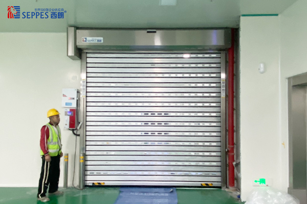 李良济车间通道安装西朗三合一工防门