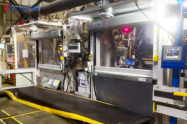 宁波彼欧英瑞杰汽车系统设备间安装快速门